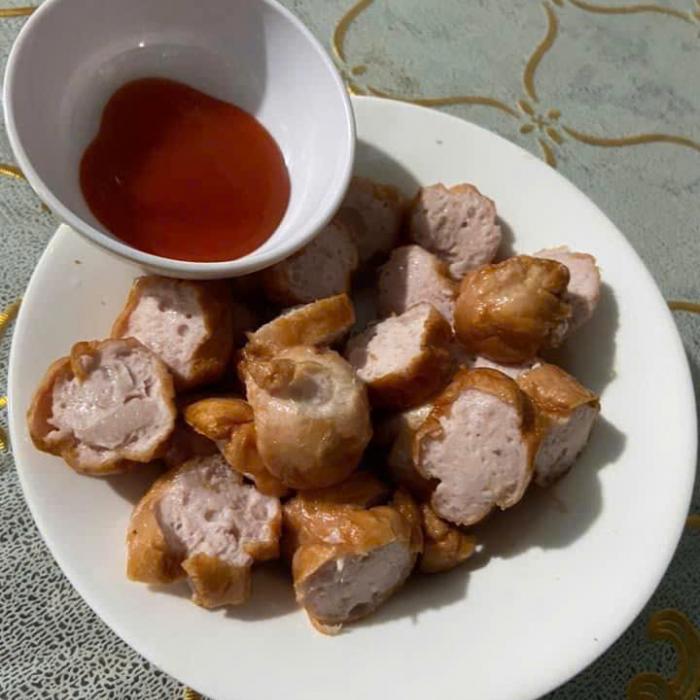 Xúc Xích Tươi Thùy Đại